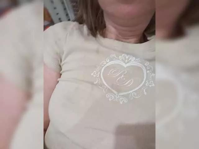 Offline Lena-33 on BongaCams