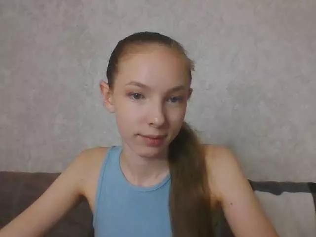 Offline Lili-0508 on BongaCams