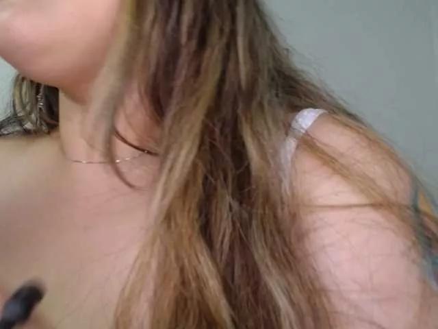 Offline LinaBrowm on BongaCams