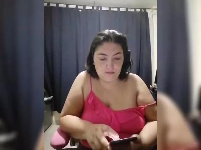 Offline linamaria98 on BongaCams