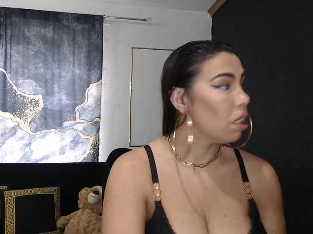 linawhite2 on BongaCams 