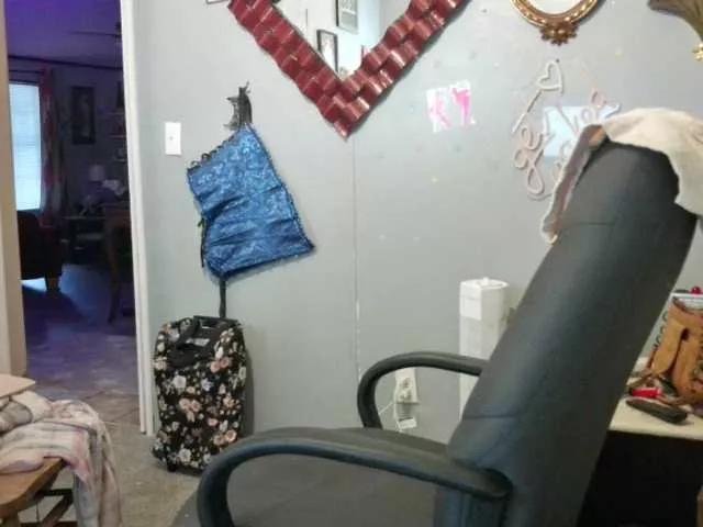 lisalovely6981 on BongaCams