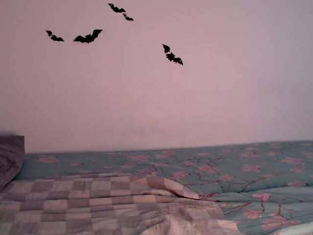 Offline littleowlx on BongaCams