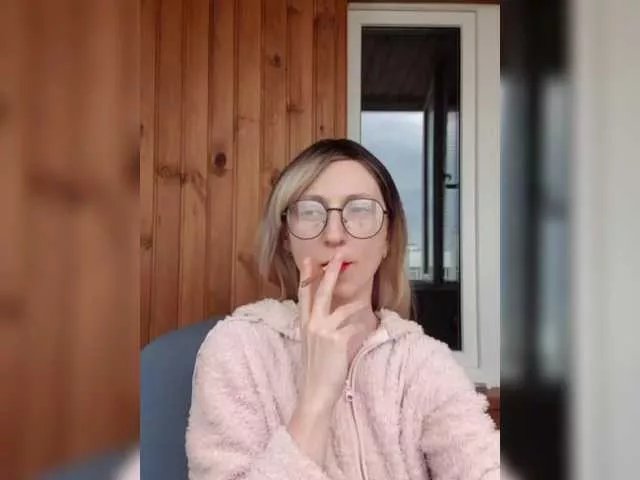 Offline LizBetty on BongaCams