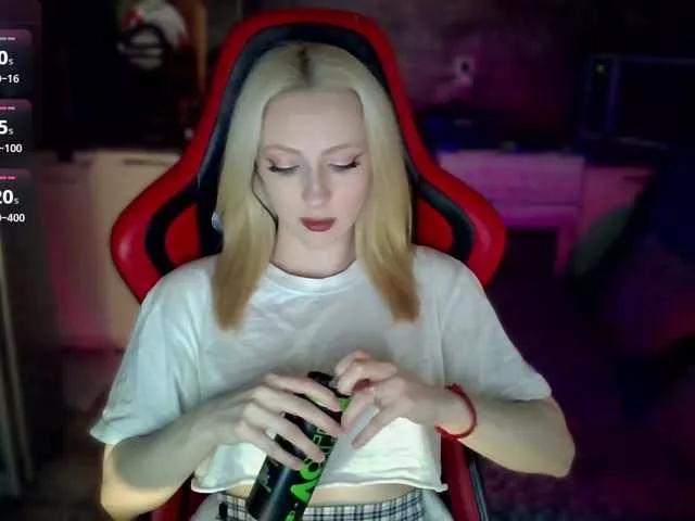 LollyGirlMoon on BongaCams 