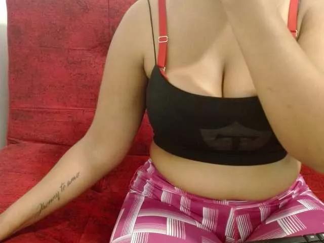 lucyfer26girl on BongaCams 