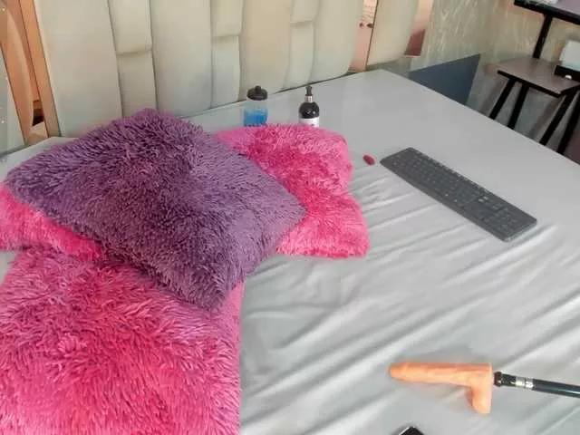 Luna-Belle19 on BongaCams 
