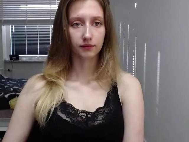 Offline LUNAdream on BongaCams