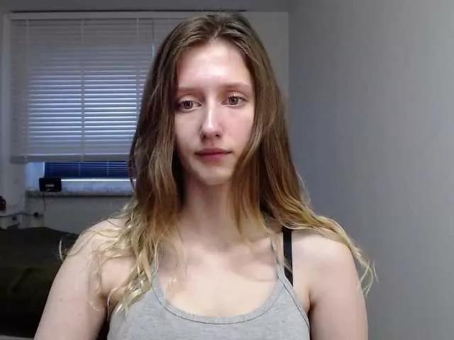 Offline LUNAdream on BongaCams