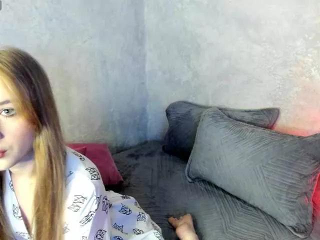 LunaSparkss on BongaCams 