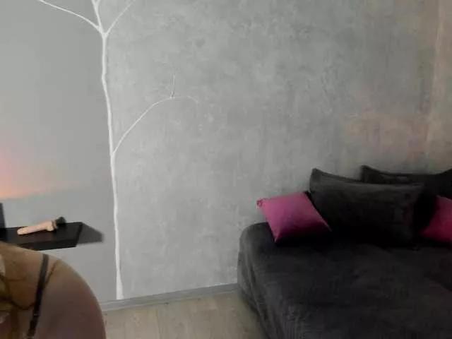 LunaSparkss on BongaCams 