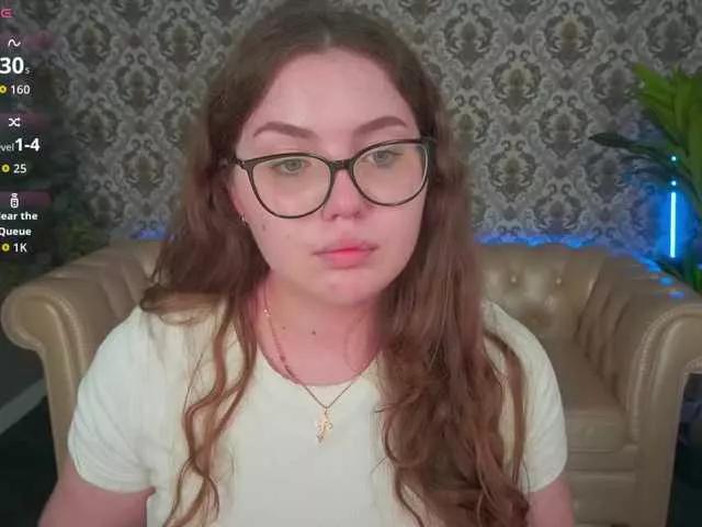 Offline LuxSopphia on BongaCams