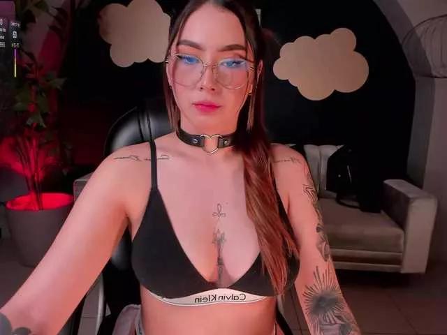 Freechat MaddisonCollins on BongaCams