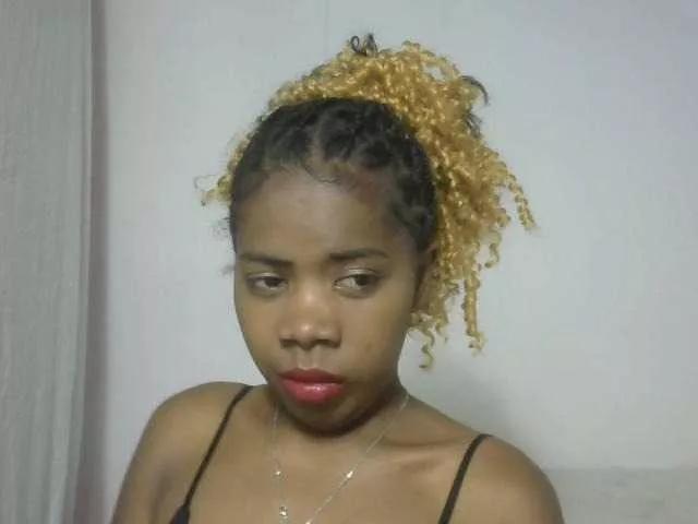 Maha19x on BongaCams