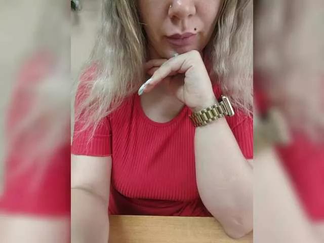 Mandarinka8 on BongaCams