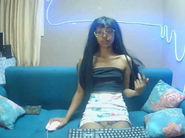 Offline Marinahgrey on BongaCams