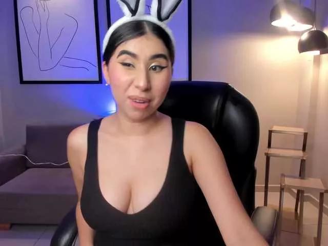 Offline MayaMoretti on BongaCams