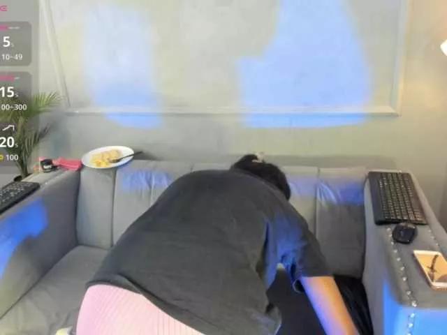 Offline Mayevanss on BongaCams