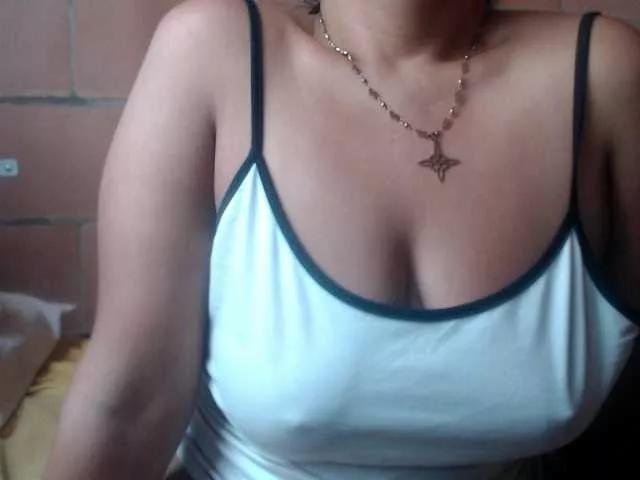 Meganny2023 on BongaCams 