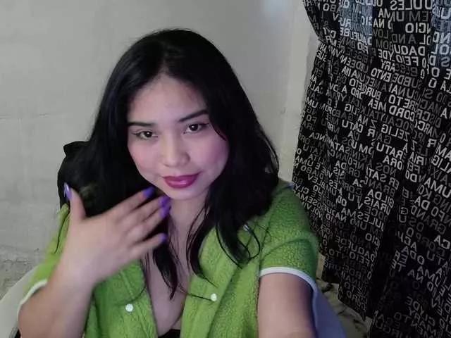 Meomi25 on BongaCams 