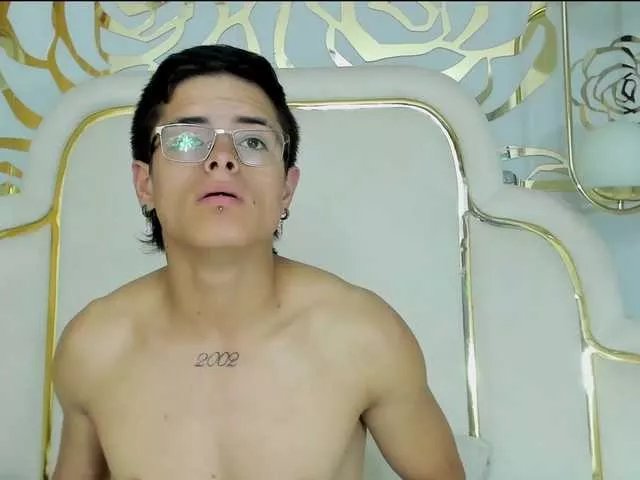 Offline midnightlust-vc on BongaCams