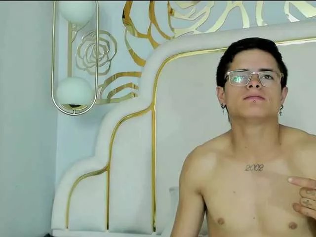 Offline midnightlust-vc on BongaCams