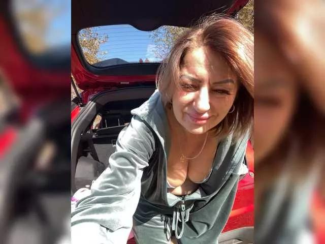 Offline Milena-MilfaXXX on BongaCams