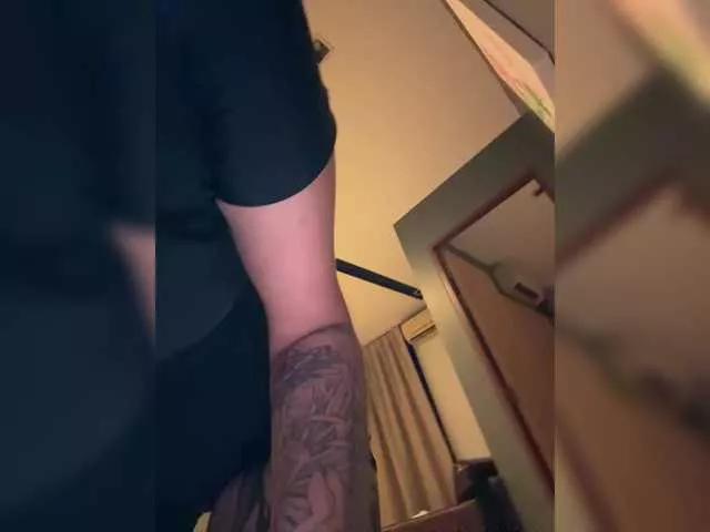 Milz21 on BongaCams 