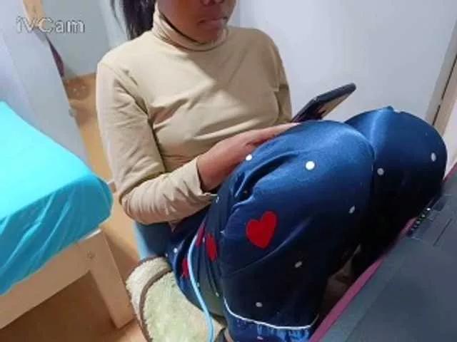 Offline Missaudreys on BongaCams