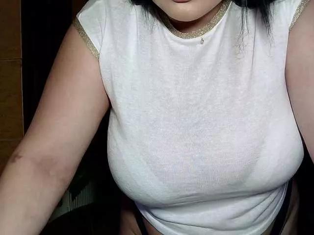 Offline MoniqQuuen on BongaCams