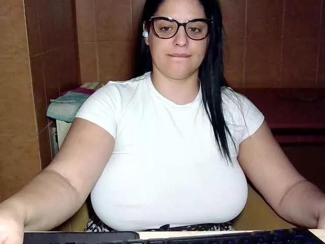 Offline MoniqQuuen on BongaCams