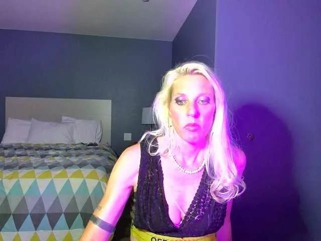 mylfGlama on BongaCams 