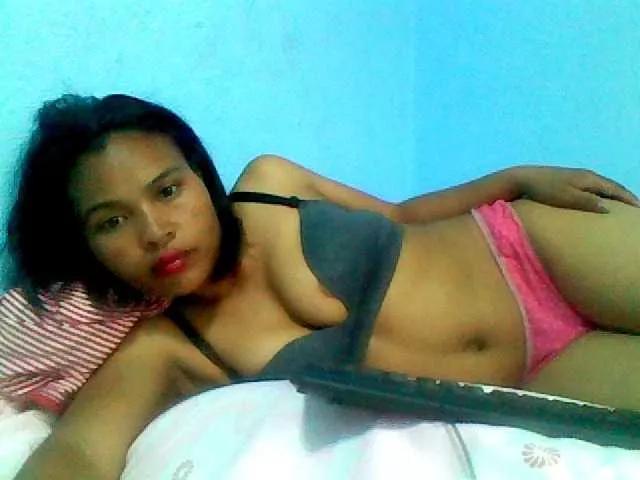 Myrinaahh on BongaCams 