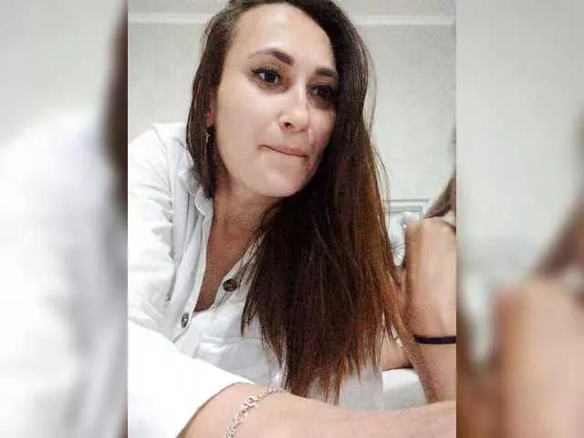 Nadezhdaa on BongaCams