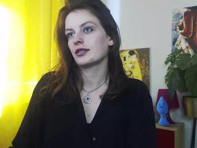 NadineGold on BongaCams