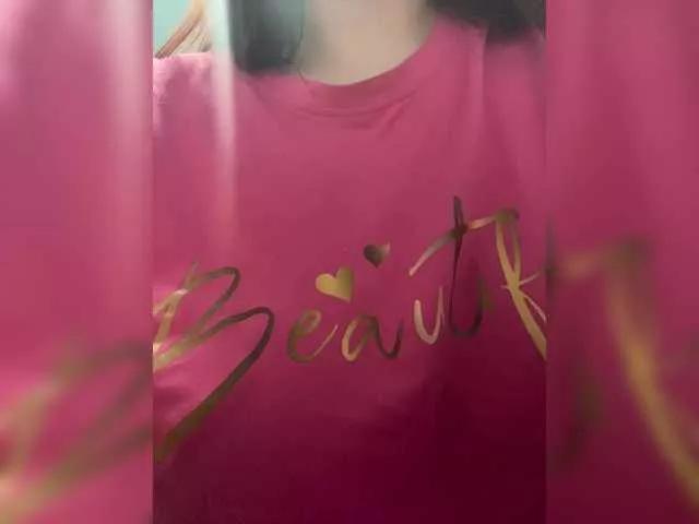 Offline NansyyLiana on BongaCams