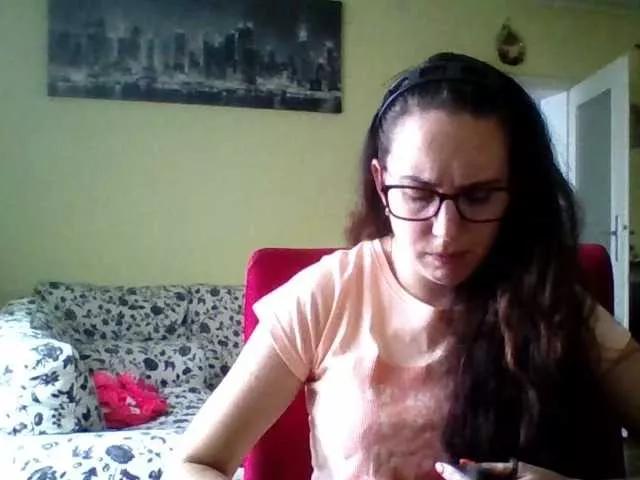 NaomiLux on BongaCams 
