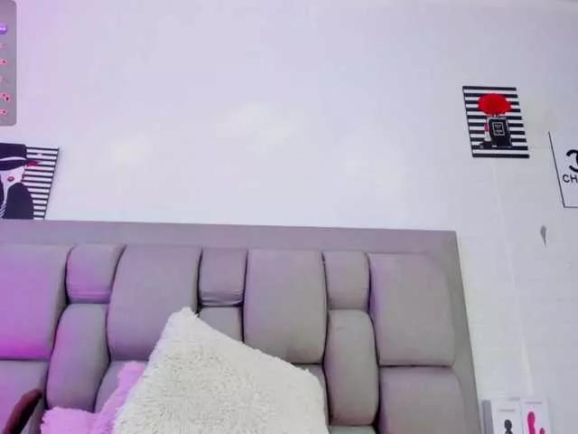 NatashaEvannss on BongaCams 