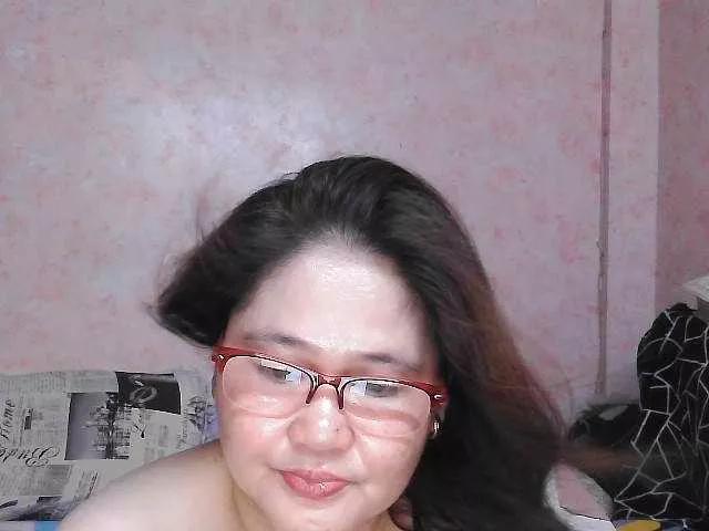 NICEtitspinay on BongaCams 