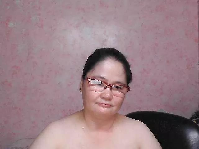 NICEtitspinay on BongaCams 