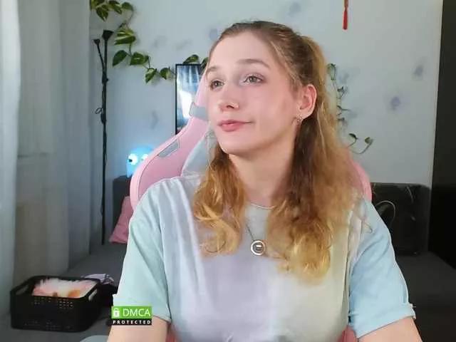 NicolMoon3 on BongaCams 