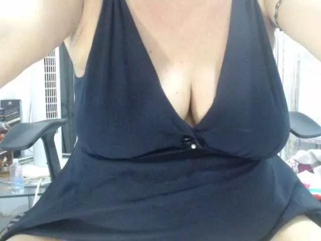 ninasaenz on BongaCams 