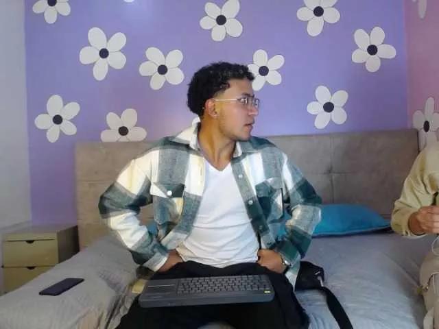 Noa-N-Carolain on BongaCams 