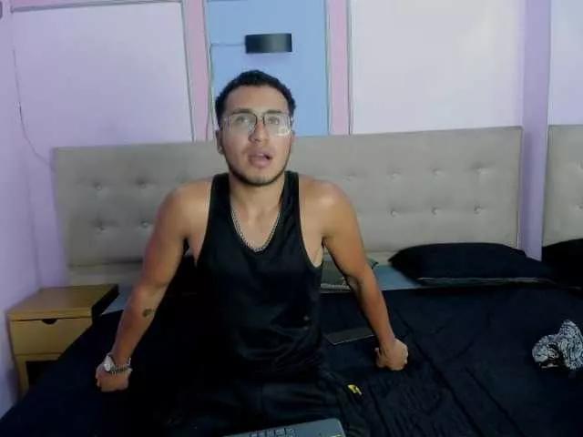 Noa-N-Carolain on BongaCams 