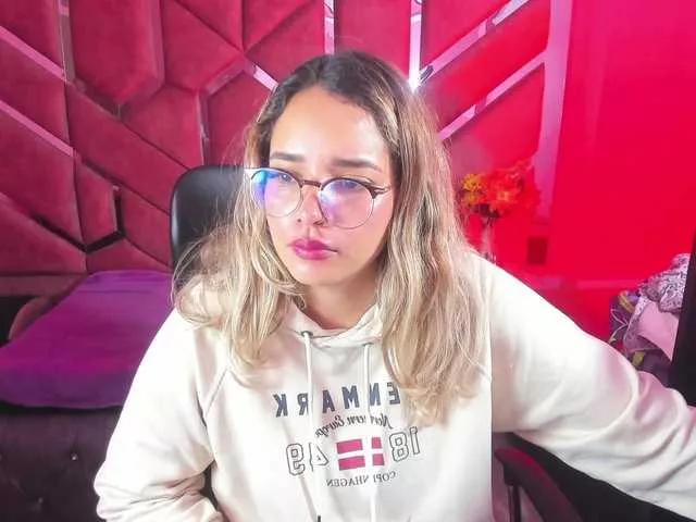 OliviaFox on BongaCams