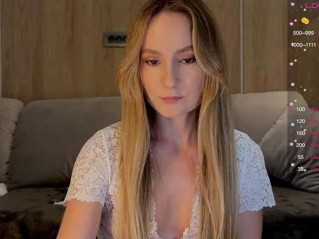 Peeach on BongaCams 