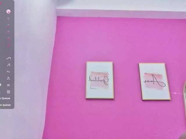 Offline petitelittleebony on BongaCams