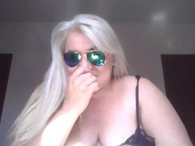 Polianagirl on BongaCams 