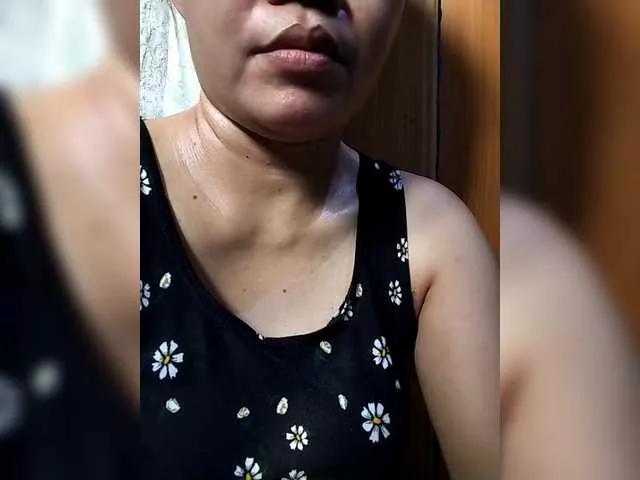 Offline Pretty30 on BongaCams