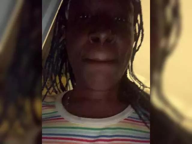 PrettyDoubleG on BongaCams 